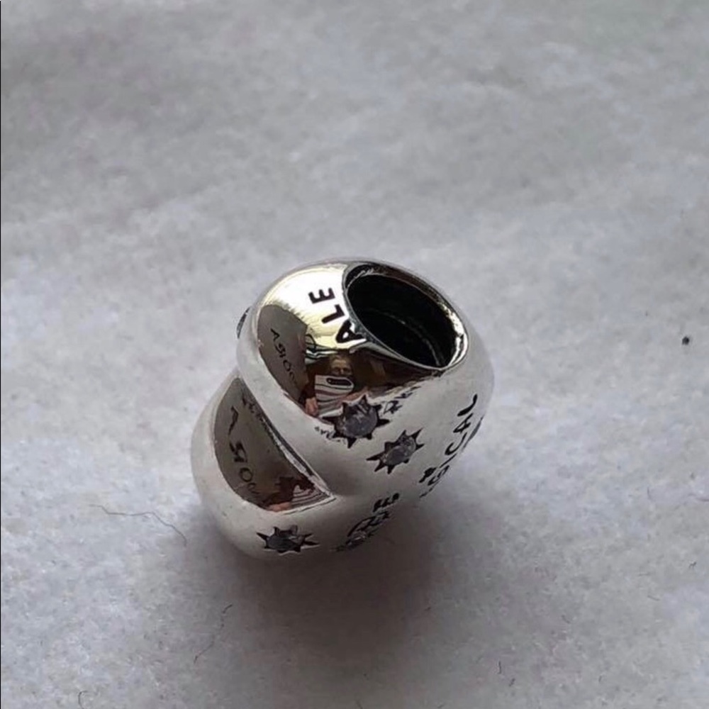 PANDORA CHARM - Picture 8 of 11